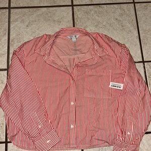 Old Navy women’s cropped Red and White Striped Shirt